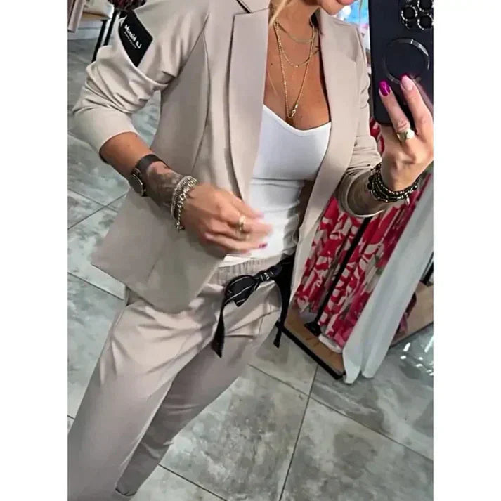 Ariane | Elegantes Blazer- und Hosen-Set