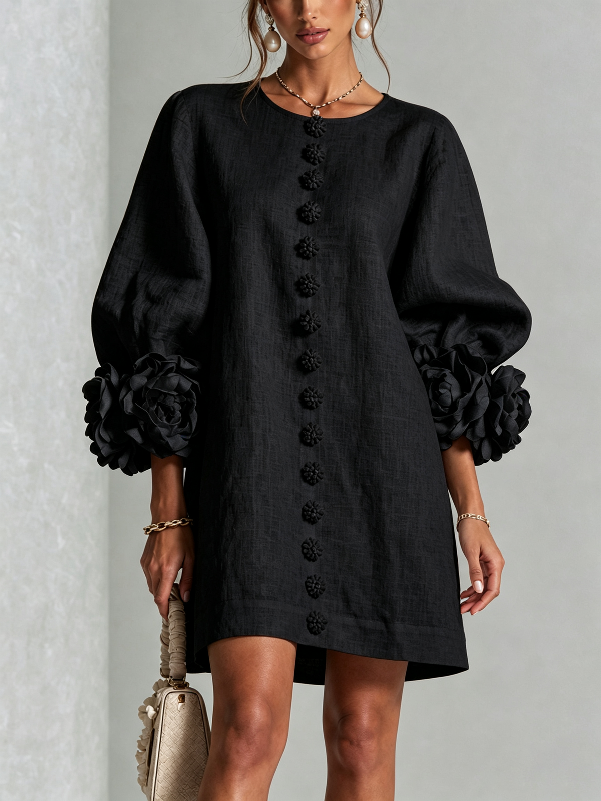 Cecilia | Mini-Kleid aus Leinenmix mit Rosenmanschetten, Schwarz
