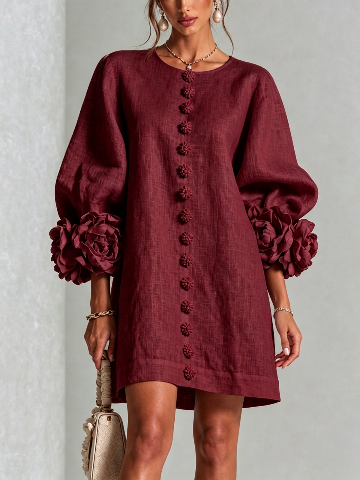 Ilaria | Mini-Kleid aus Leinenmix mit Rosenmanschetten, Bordeaux